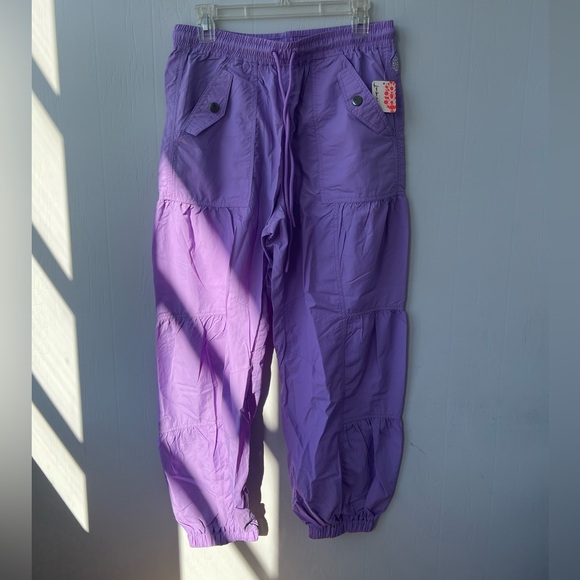 NWT ๐ Sold out color ๐ Free People FP Movement Set Me Free Pants (size M) - Picture 7 of 13